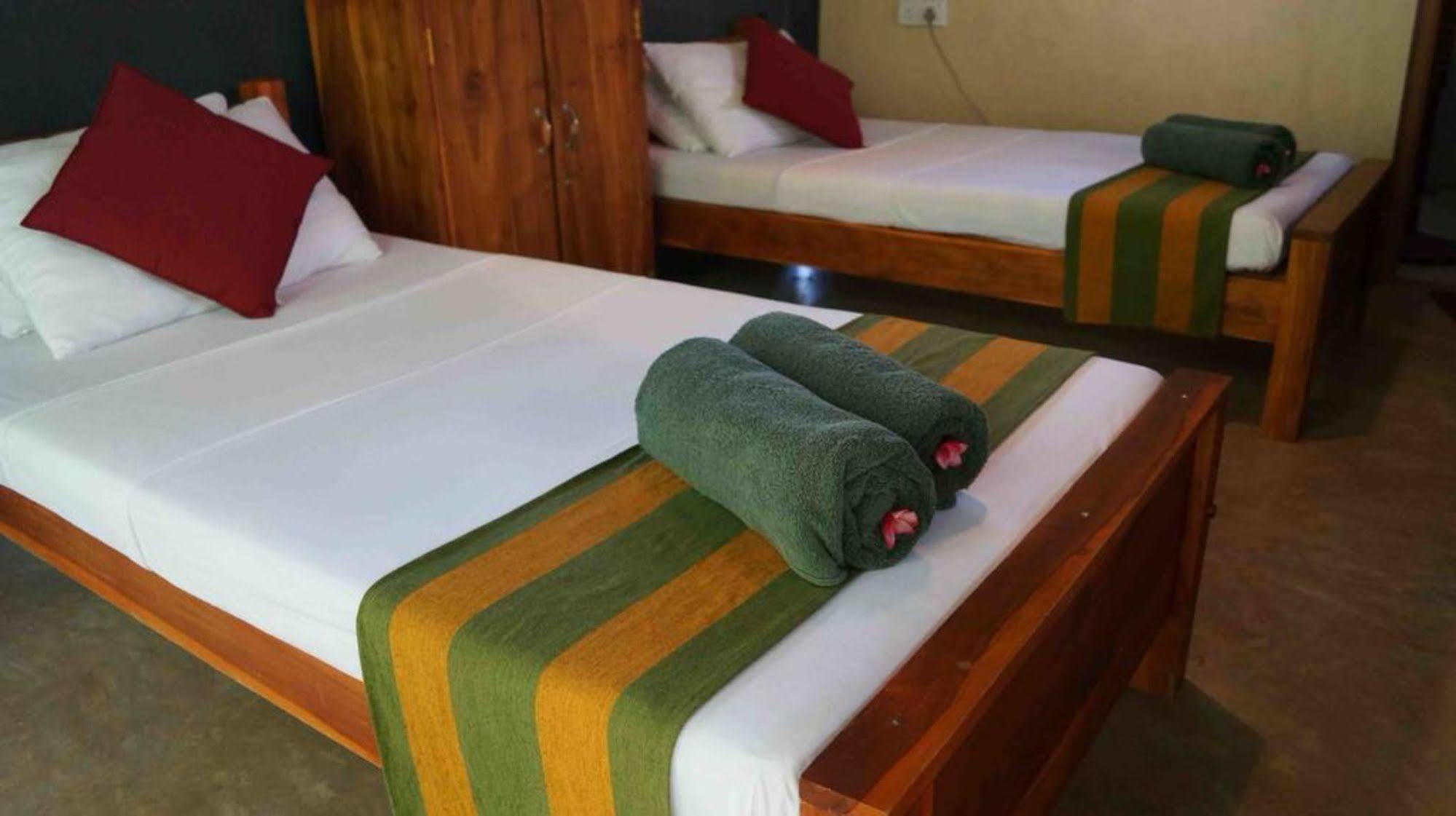 Athgira River Camping - Udawalawe Dış mekan fotoğraf
